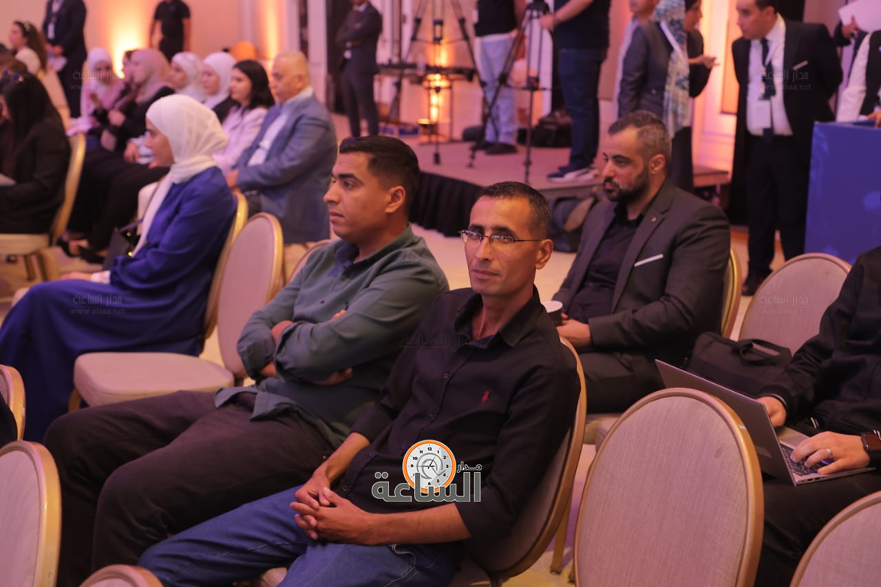 Madar Al-Saa Images 0.38120493029655056