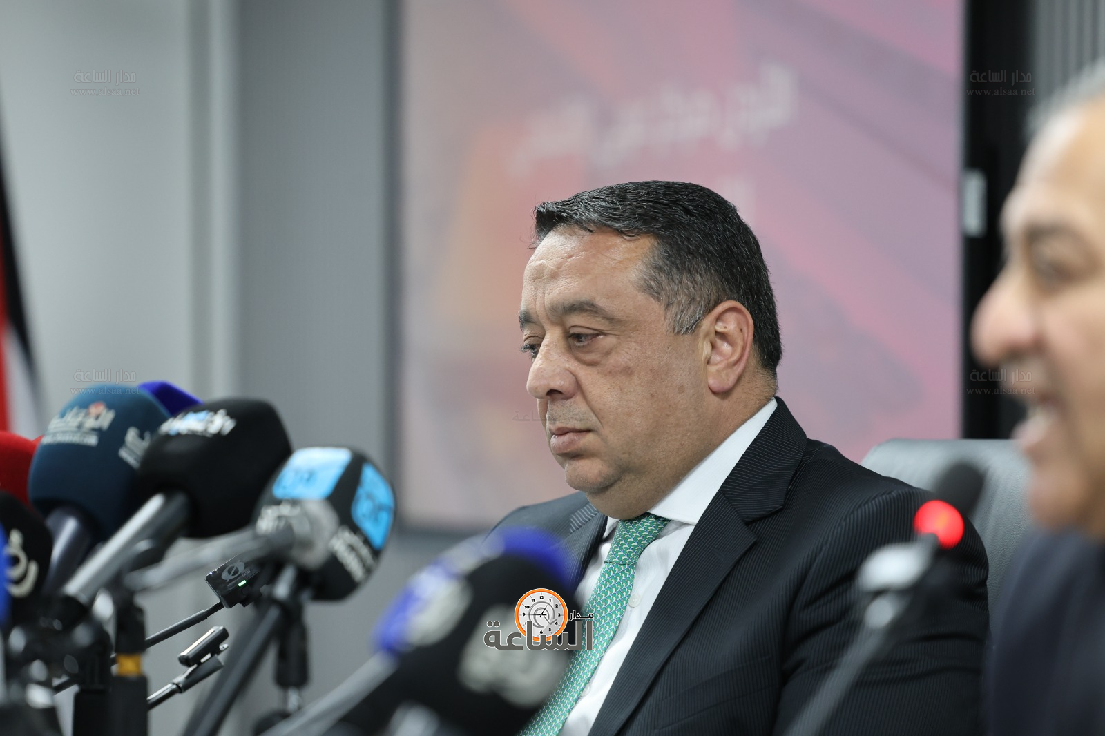 Madar Al-Saa Images 0.9916540416187507