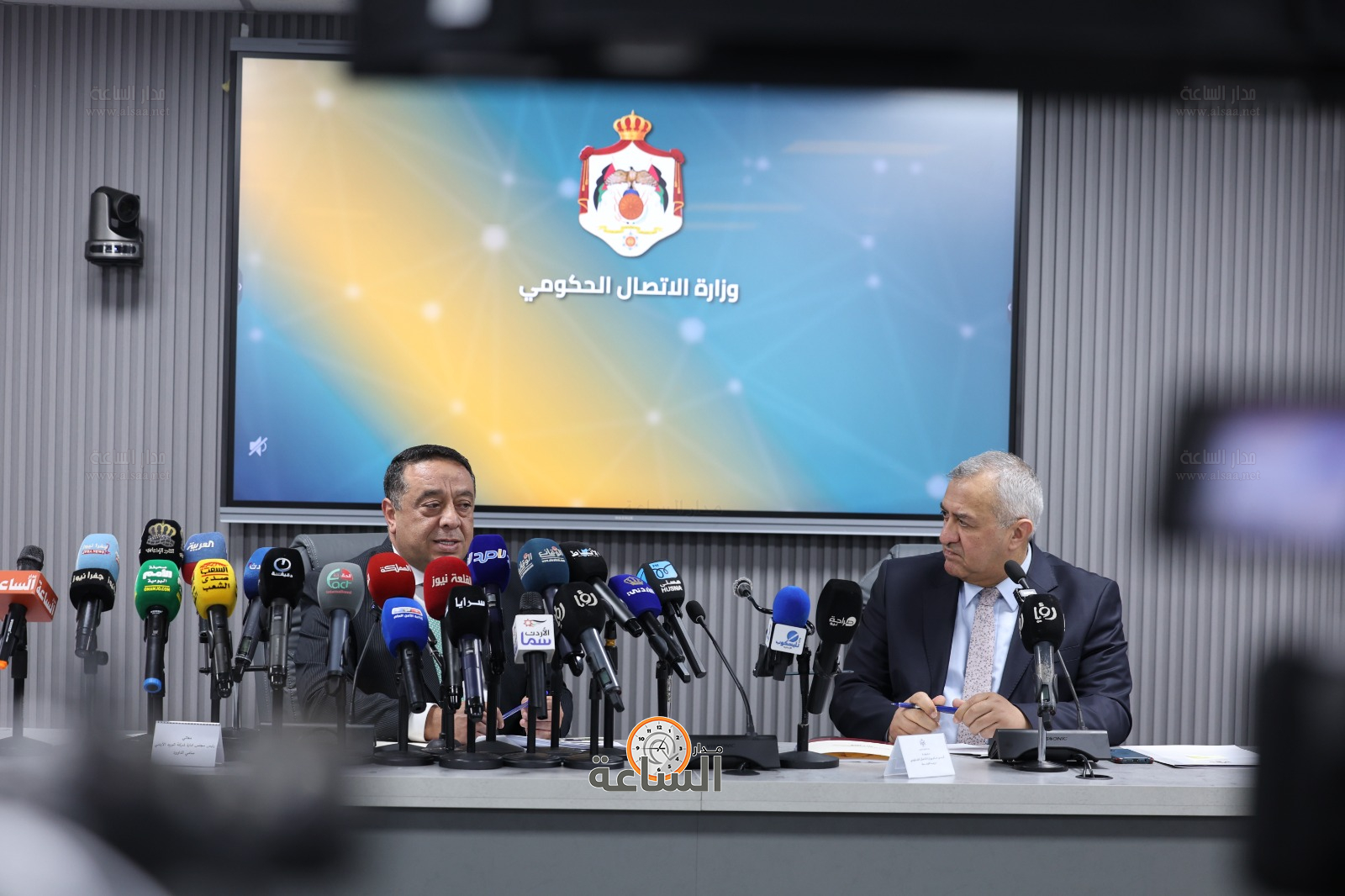 Madar Al-Saa Images 0.7530195110349869