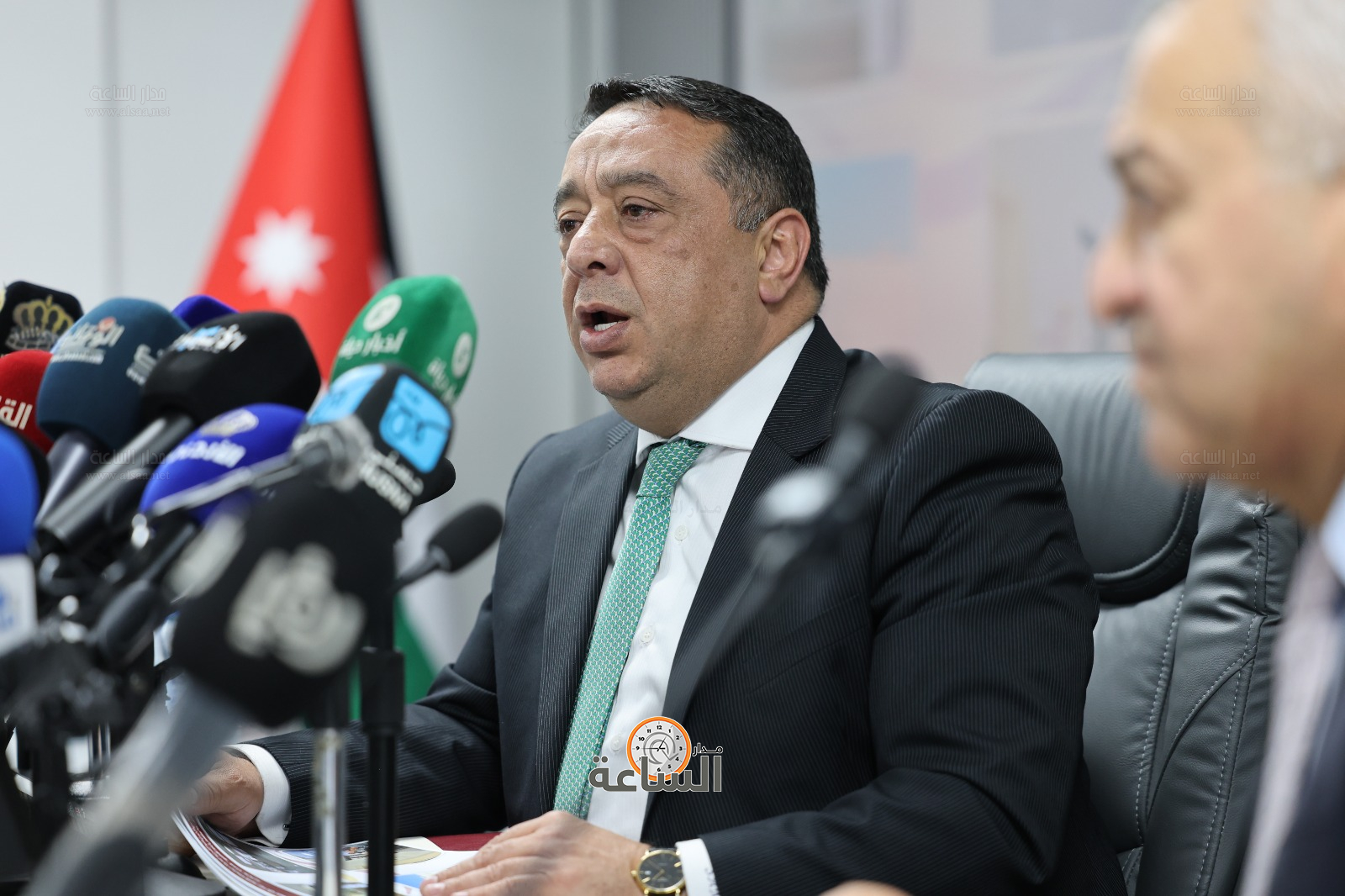 Madar Al-Saa Images 0.1641371804051981