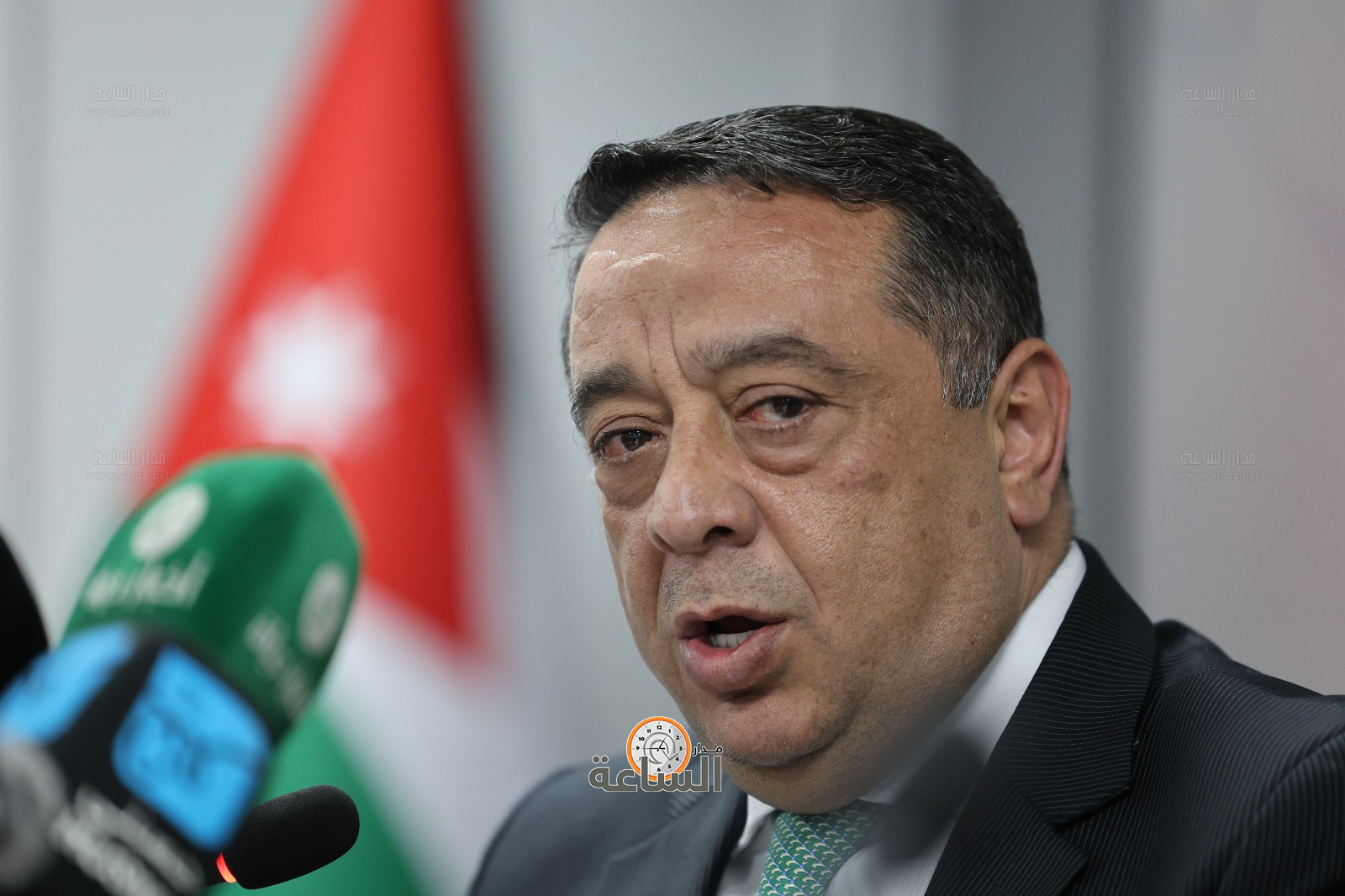 Madar Al-Saa Images 0.48562414397009857