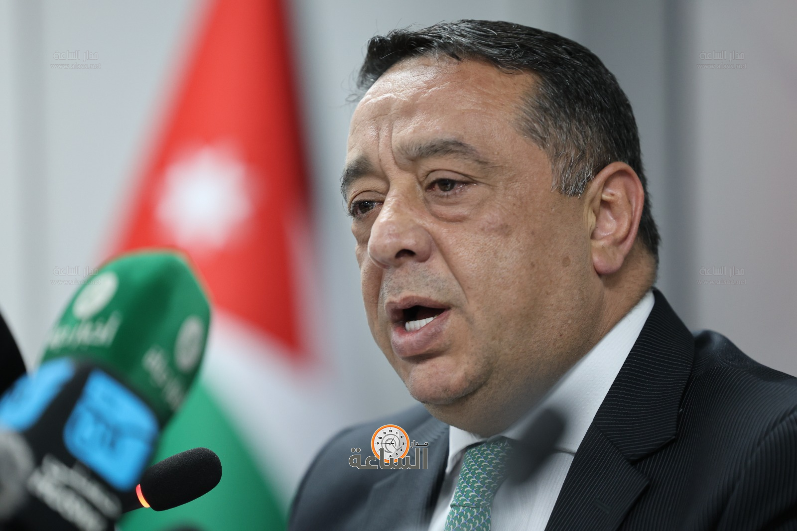 Madar Al-Saa Images 0.9395656166424767