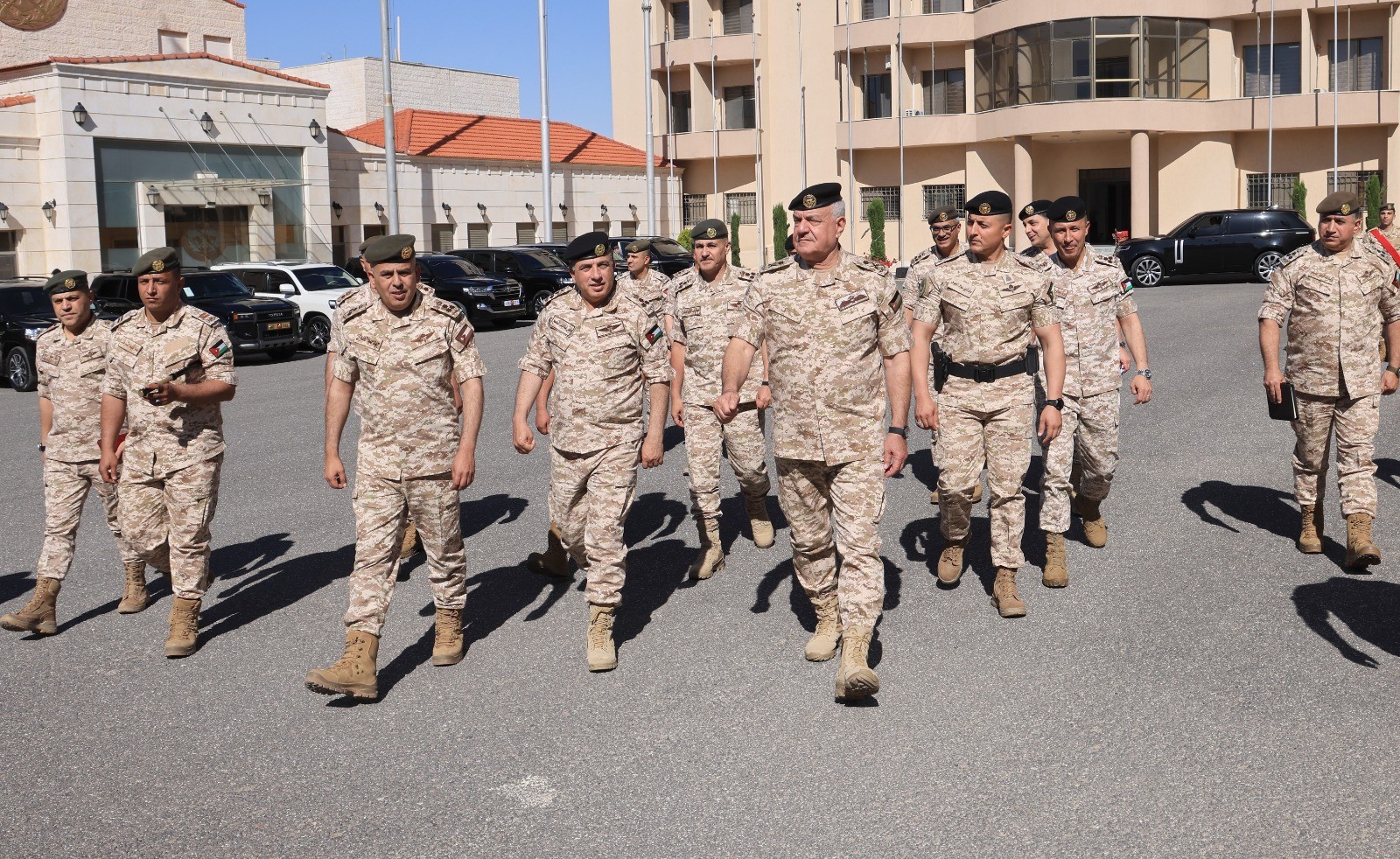 Madar Al-Saa Images 0.19335965302608227