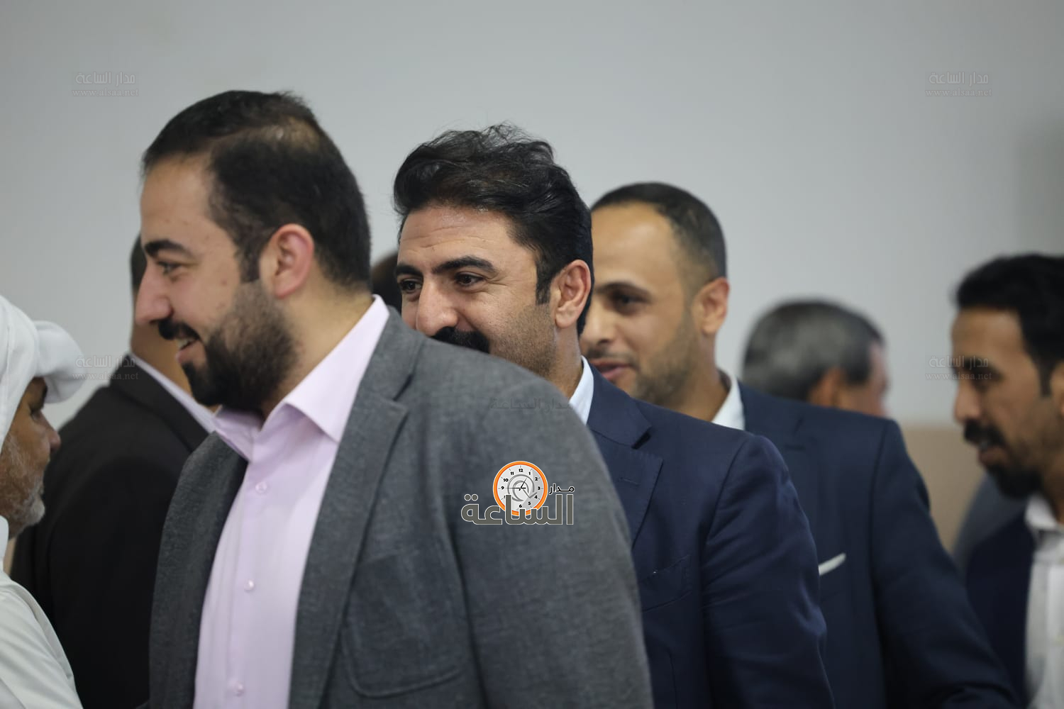 Madar Al-Saa Images 0.5702082017996171