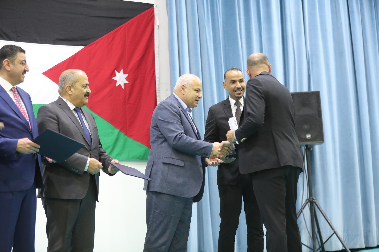 Madar Al-Saa Images 0.3021407100584427