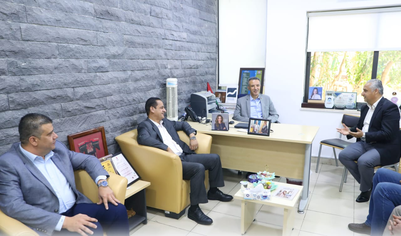 Madar Al-Saa Images 0.7272683527121536