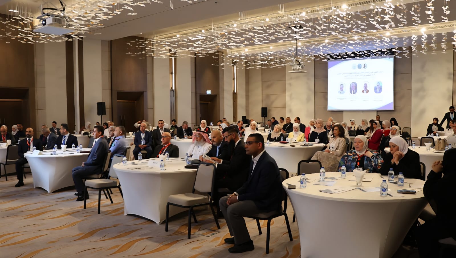 Madar Al-Saa Images 0.6380177433734727