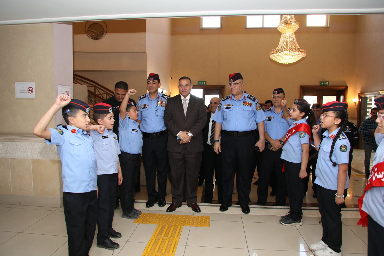 Madar Al-Saa Images 0.15642858453111697