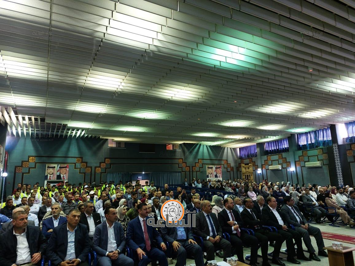 Madar Al-Saa Images 0.7135118296352466