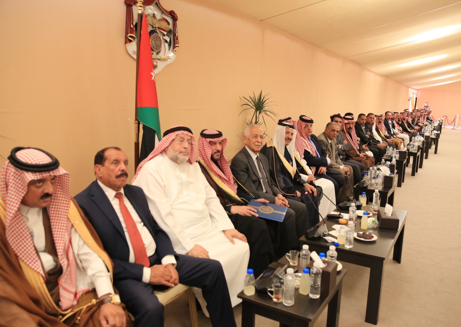 Madar Al-Saa Images 0.39241289372309185