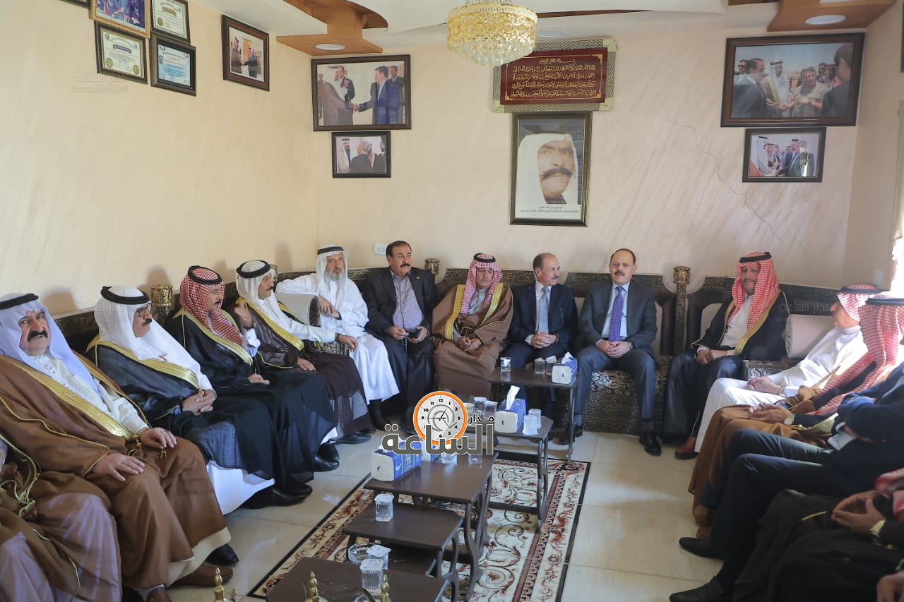 Madar Al-Saa Images 0.46590023230313615