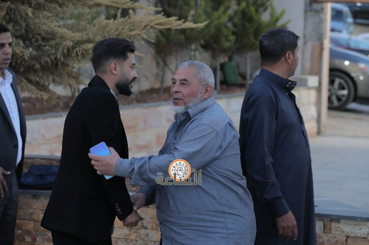 Madar Al-Saa Images 0.25953214136848957