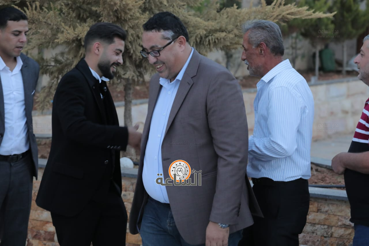 Madar Al-Saa Images 0.929721596146601