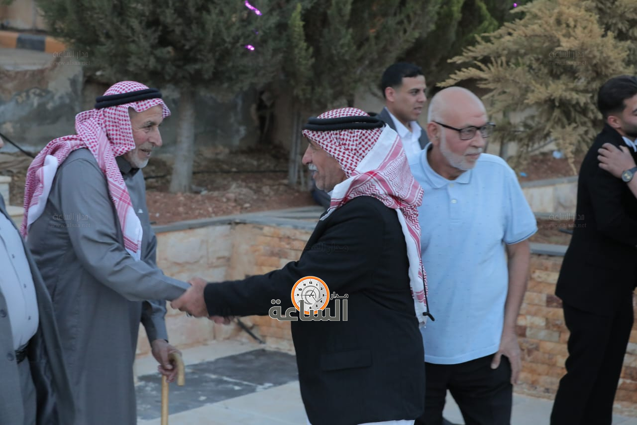 Madar Al-Saa Images 0.3258756388360514