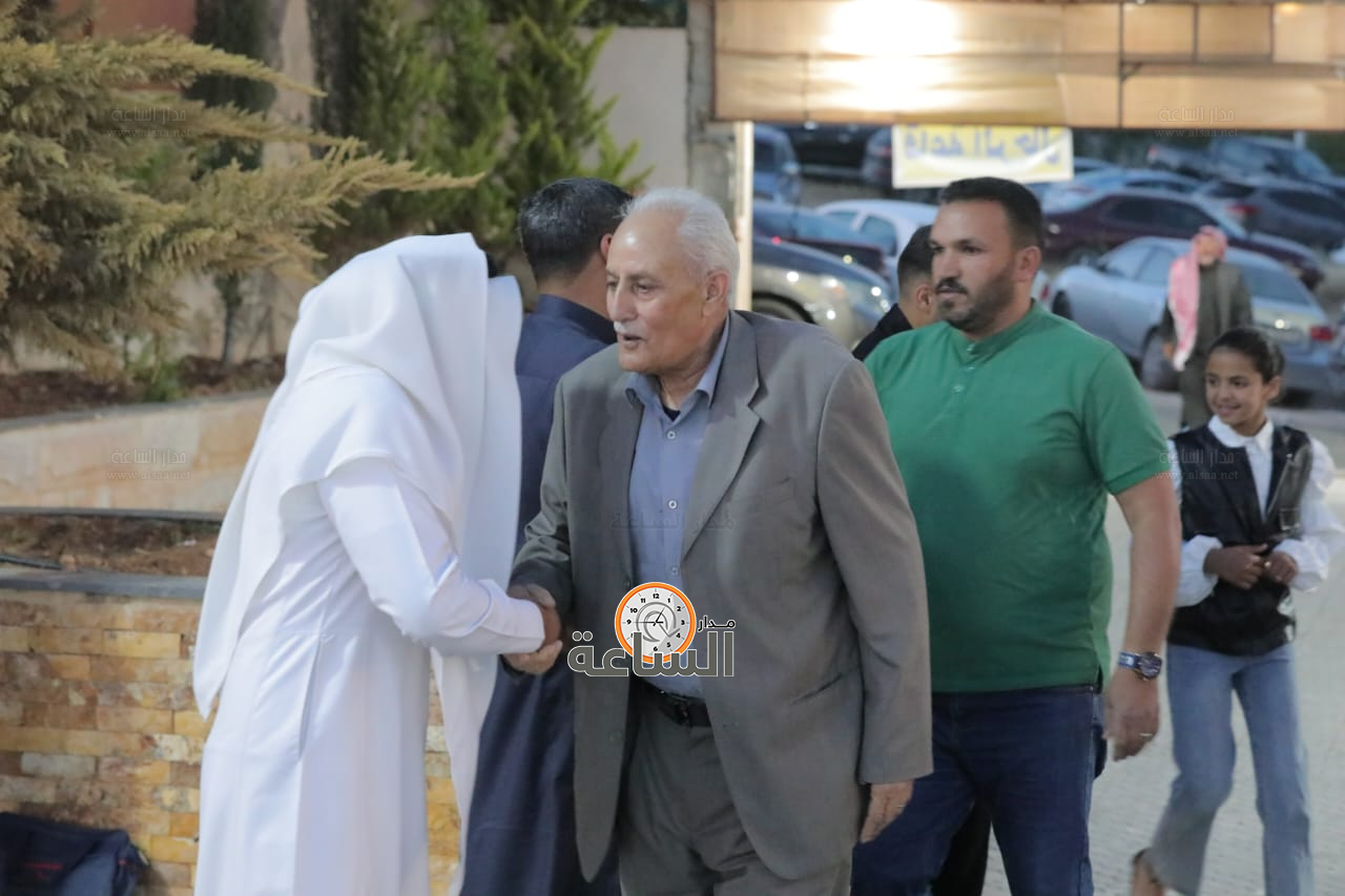 Madar Al-Saa Images 0.5542975831886963