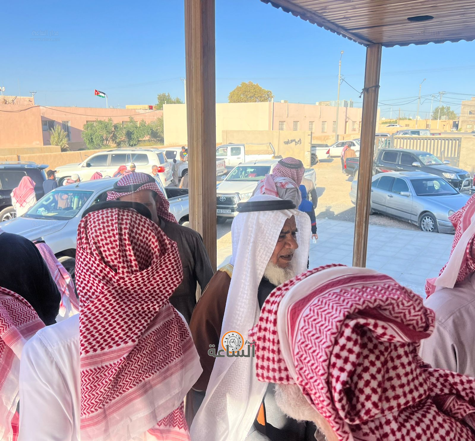 Madar Al-Saa Images 0.8780459712517156