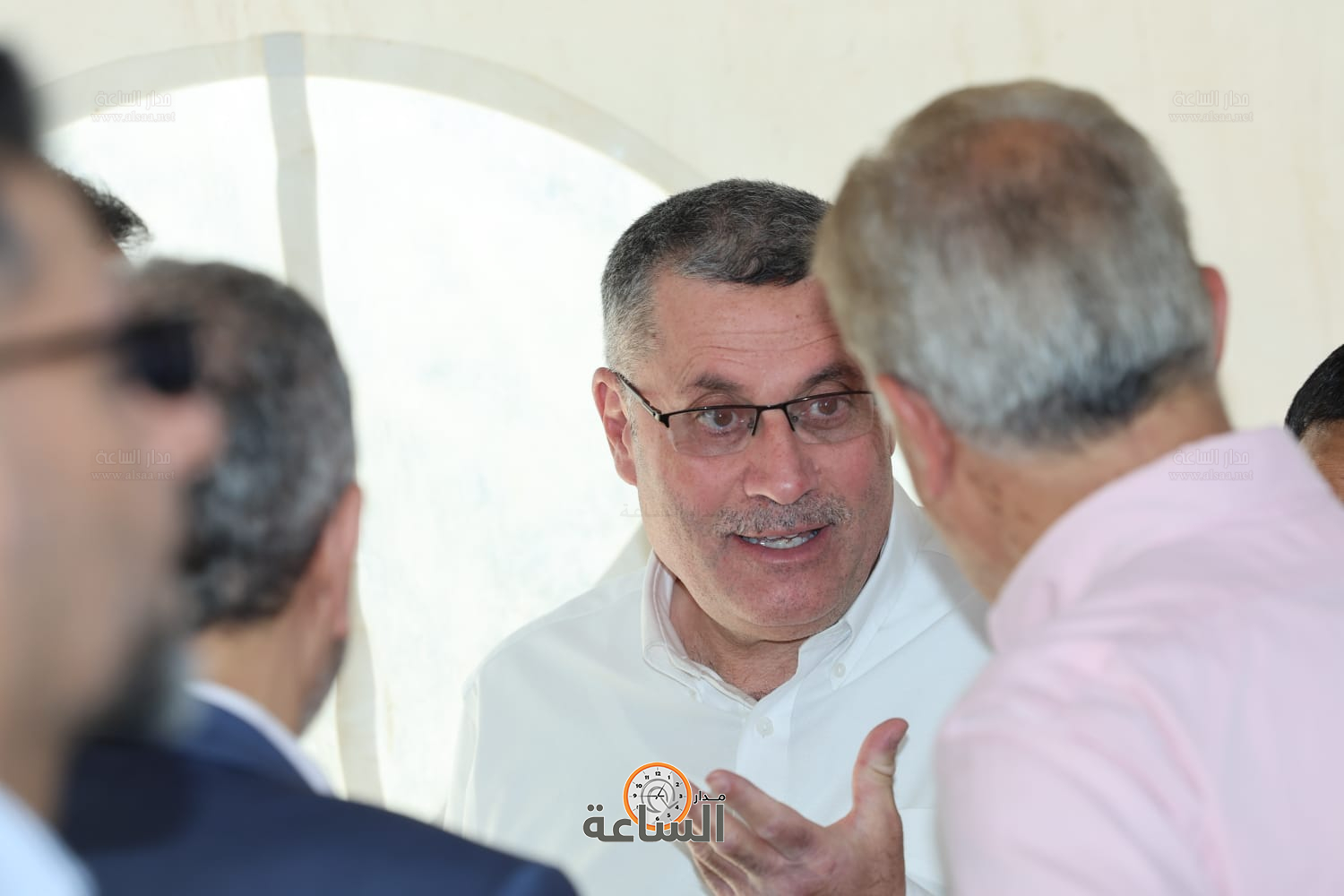 Madar Al-Saa Images 0.9035518968823625