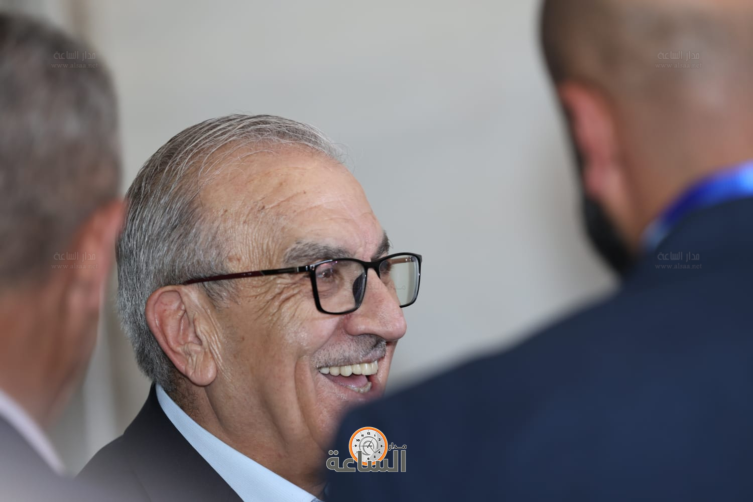 Madar Al-Saa Images 0.7092239142217583