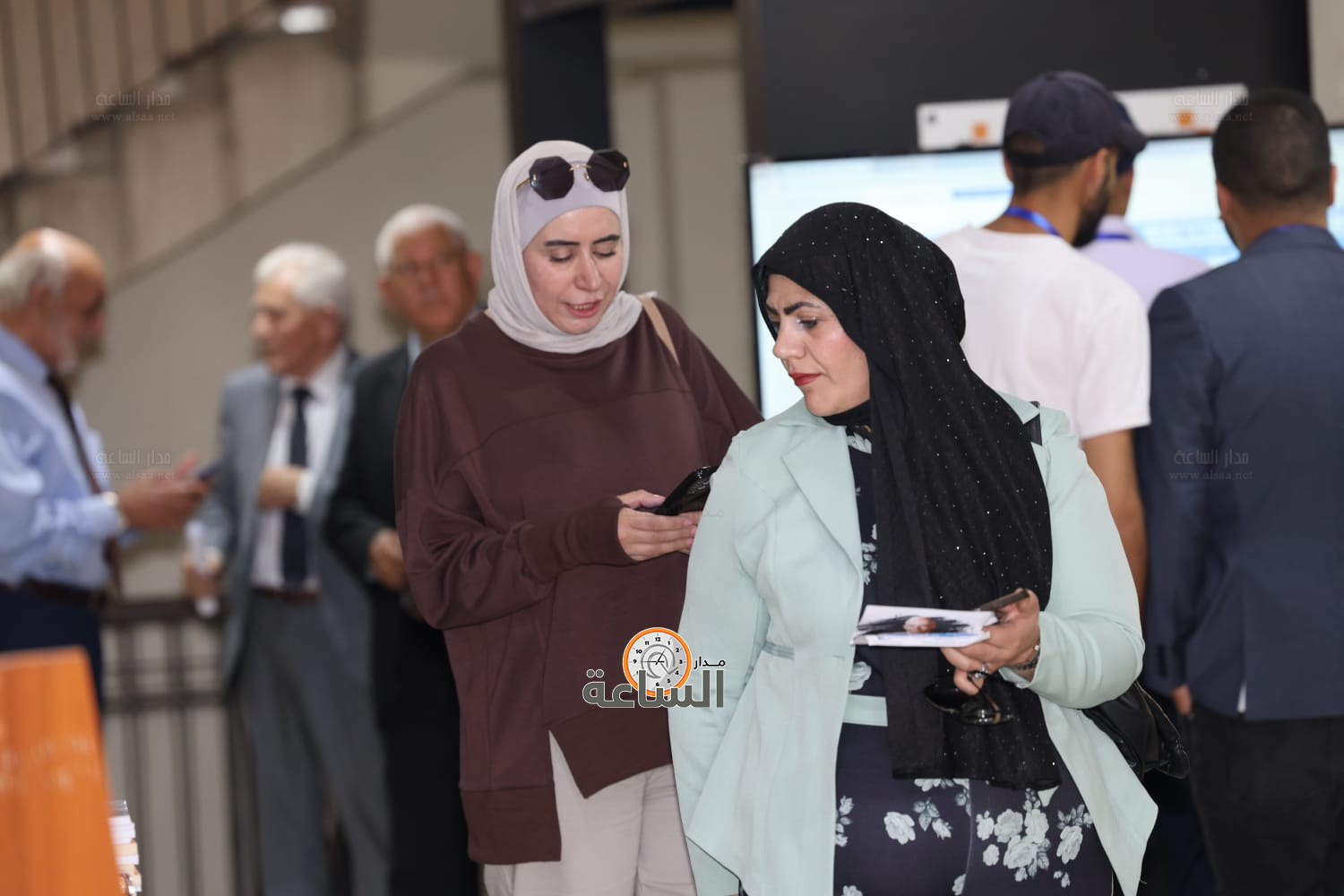 Madar Al-Saa Images 0.4446722796674397