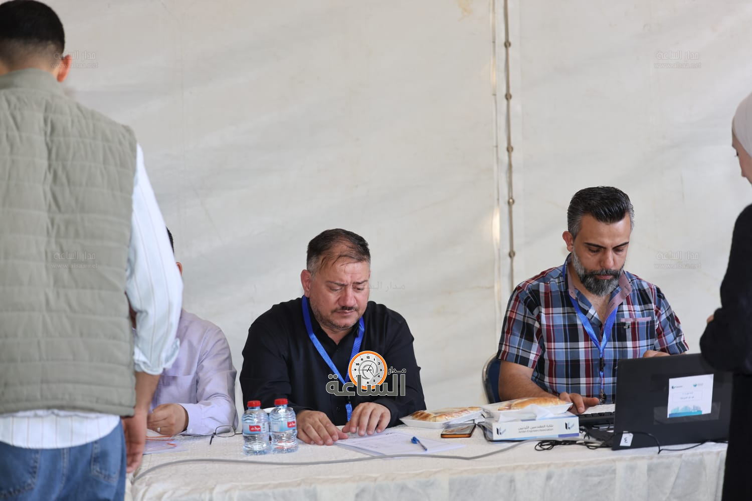 Madar Al-Saa Images 0.5894549790996699