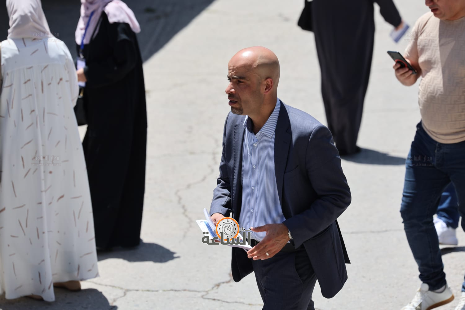 Madar Al-Saa Images 0.7527636768757849