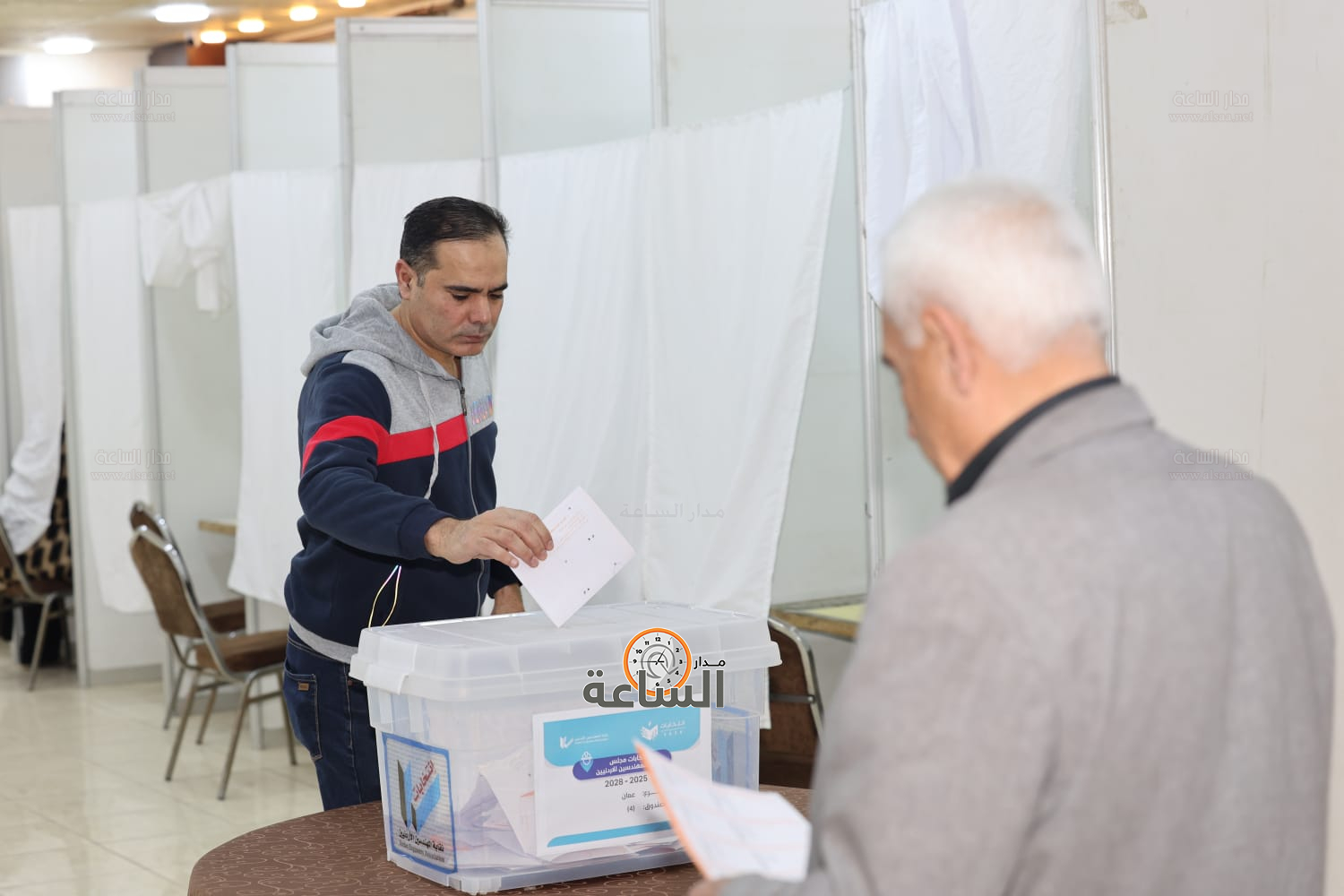 Madar Al-Saa Images 0.5213418322922582