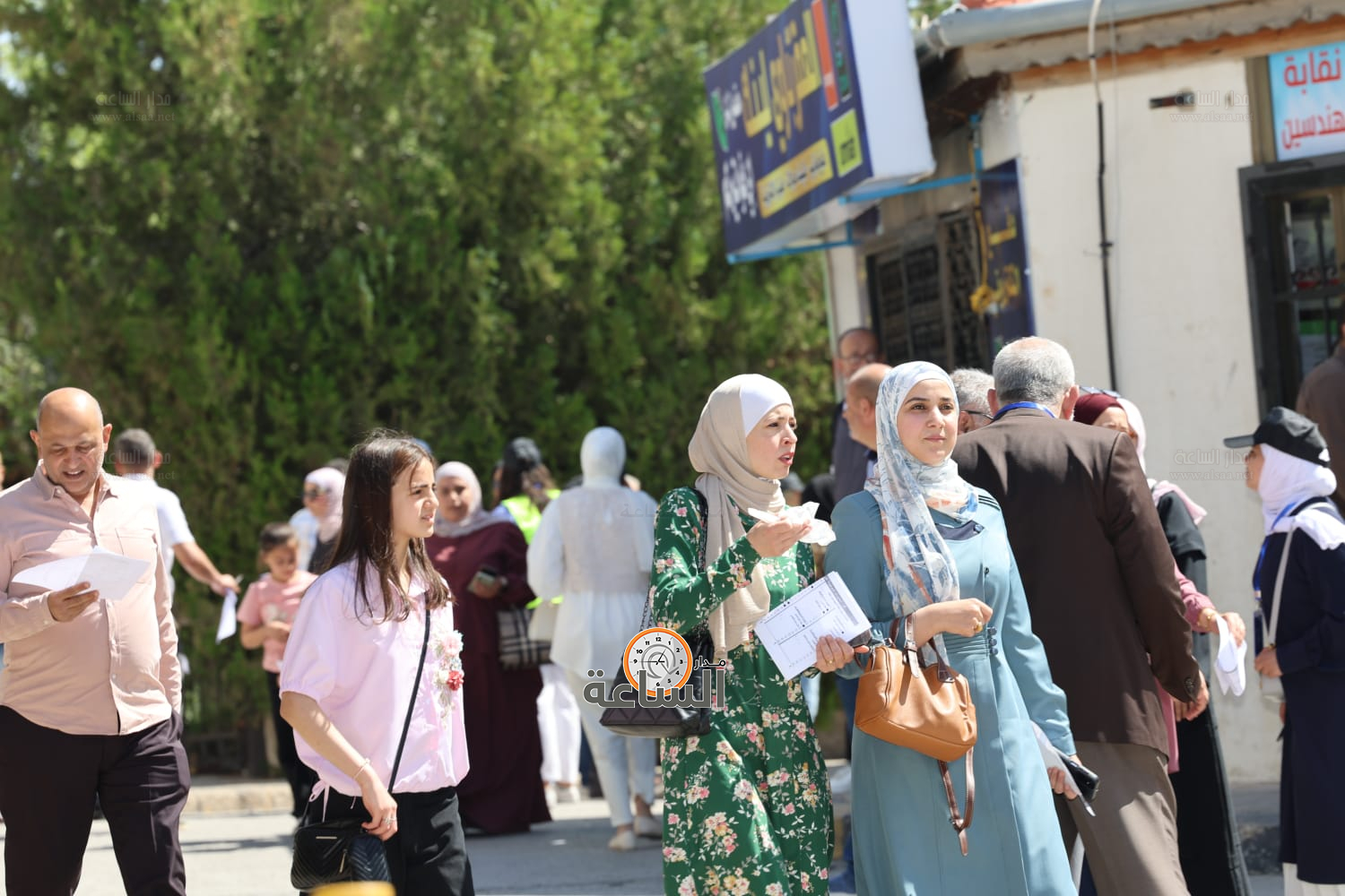 Madar Al-Saa Images 0.17957685719844885