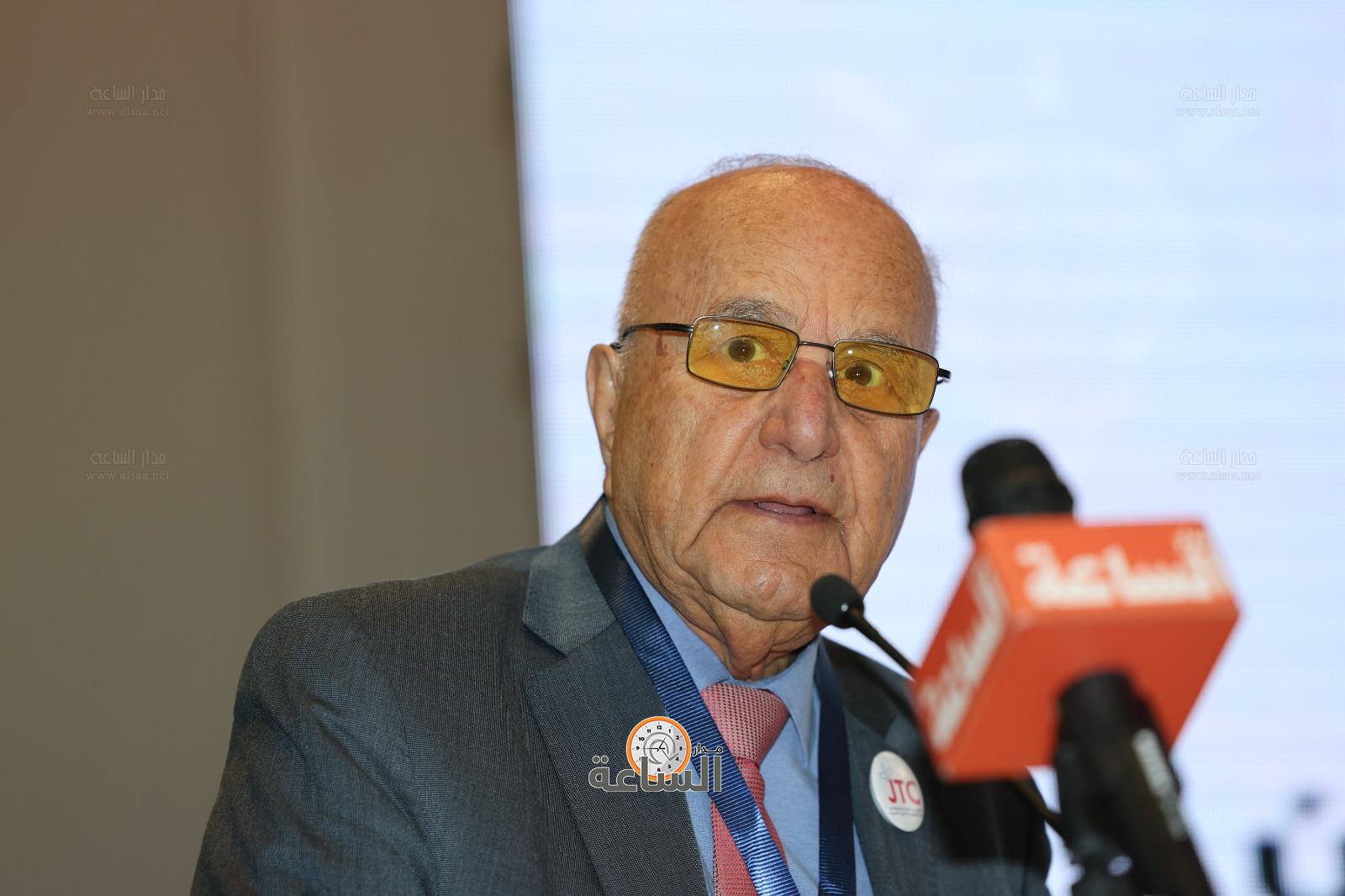 Madar Al-Saa Images 0.465512232469795