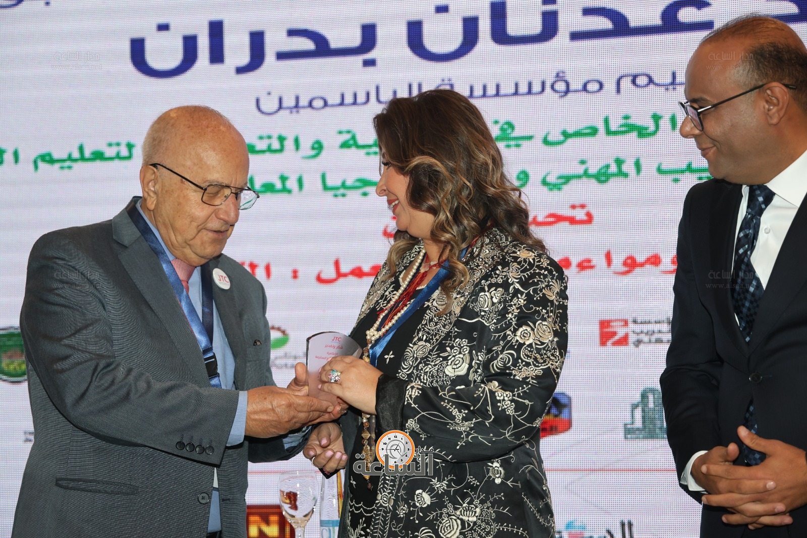 Madar Al-Saa Images 0.07427157213362612