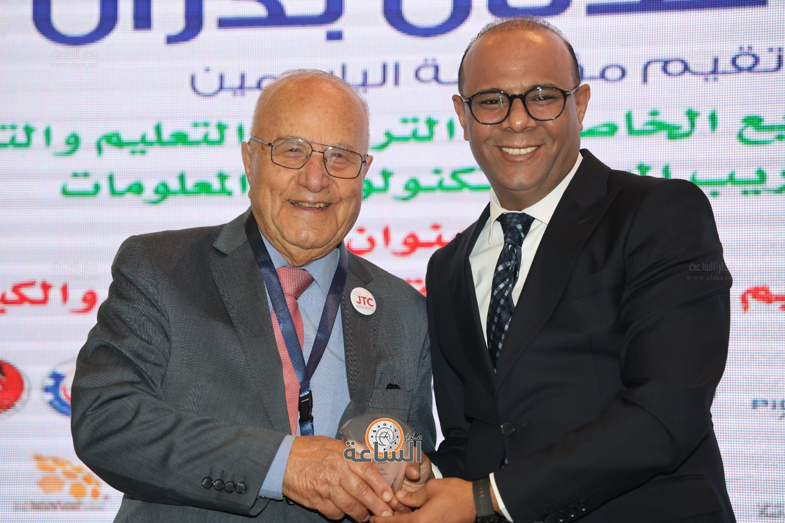 Madar Al-Saa Images 0.9898223018121456