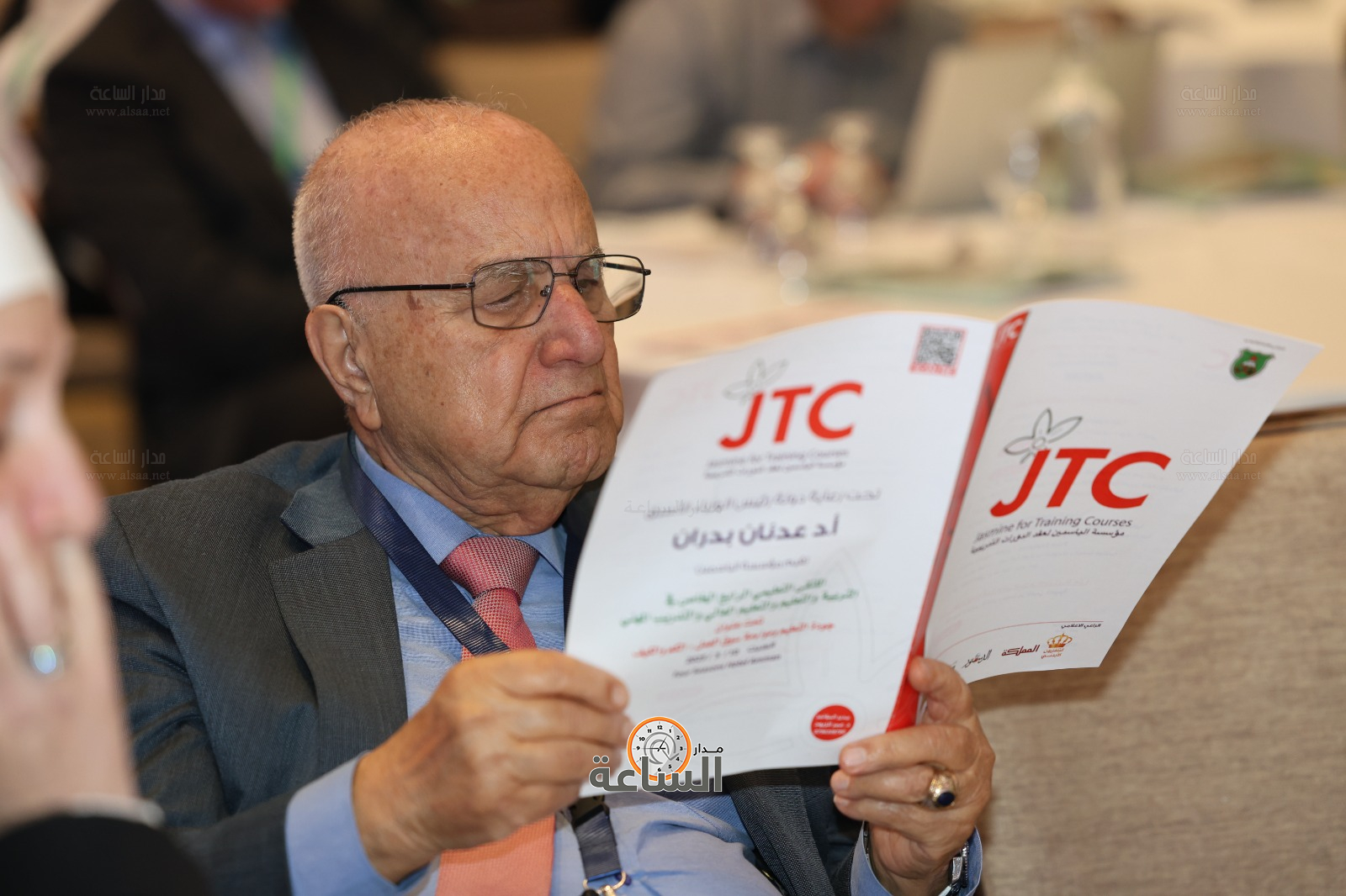 Madar Al-Saa Images 0.6214928451742324