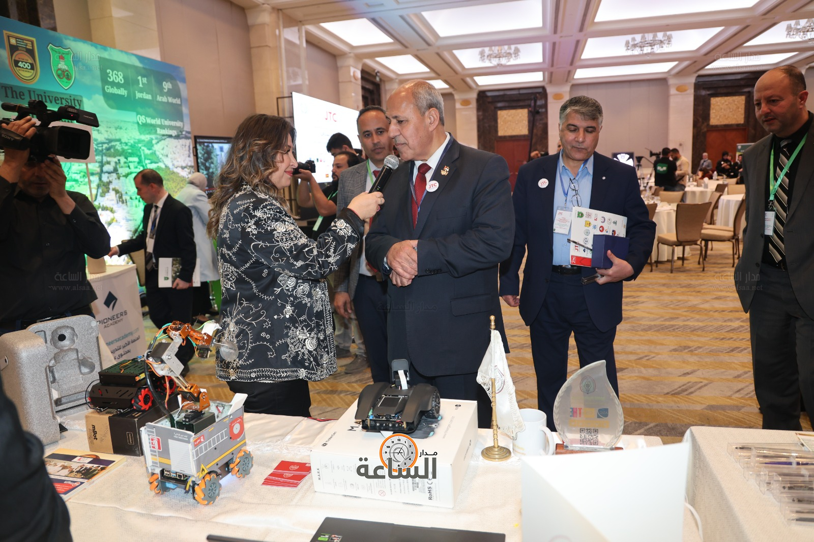 Madar Al-Saa Images 0.36537768538307636