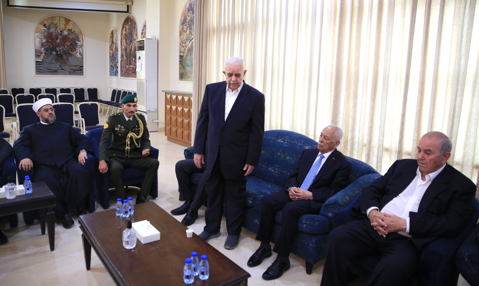 Madar Al-Saa Images 0.39117607055139936