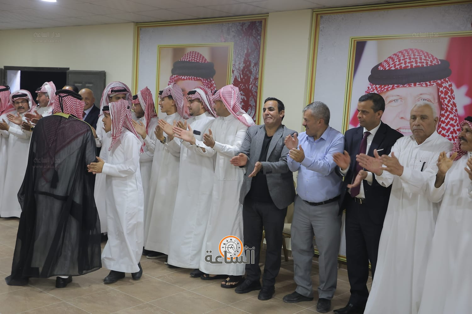 Madar Al-Saa Images 0.4553400114405065