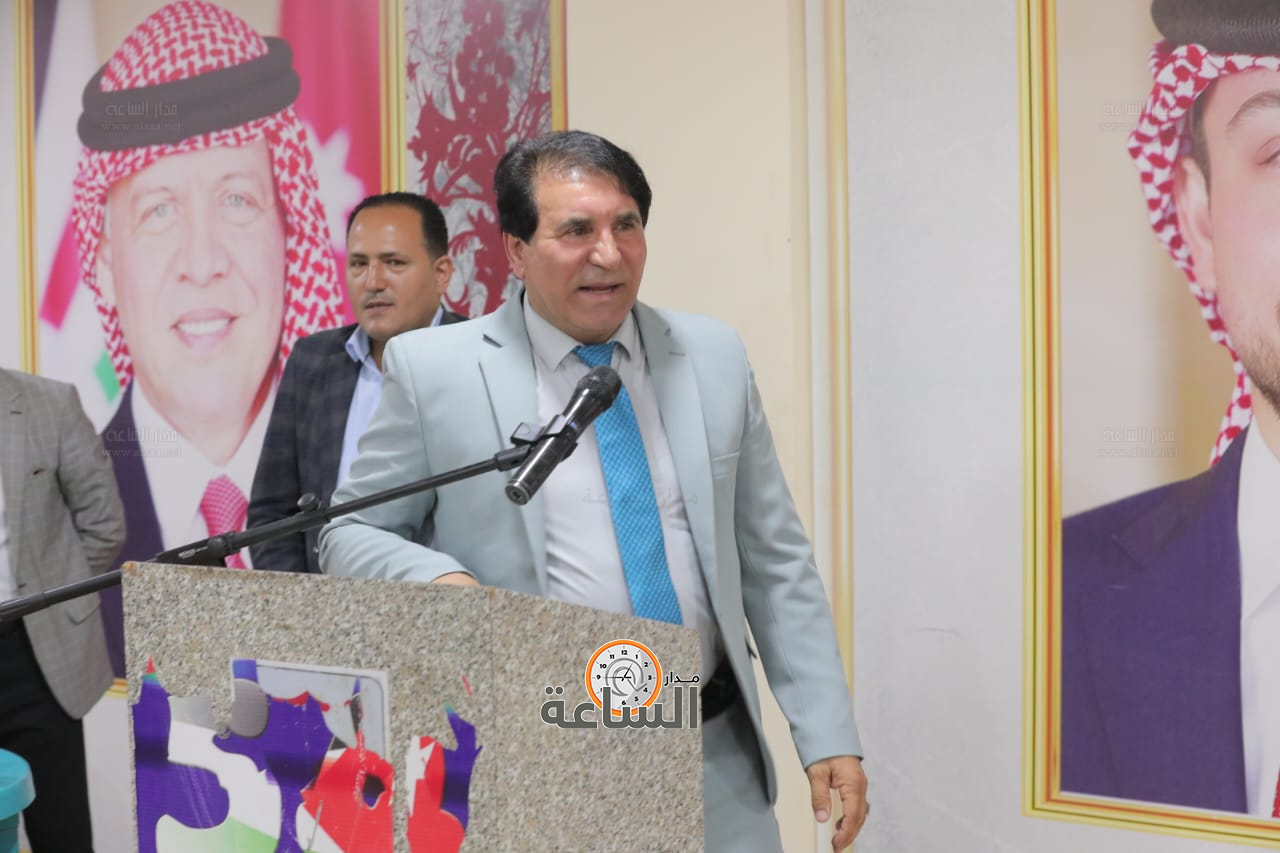 Madar Al-Saa Images 0.2621629919156018