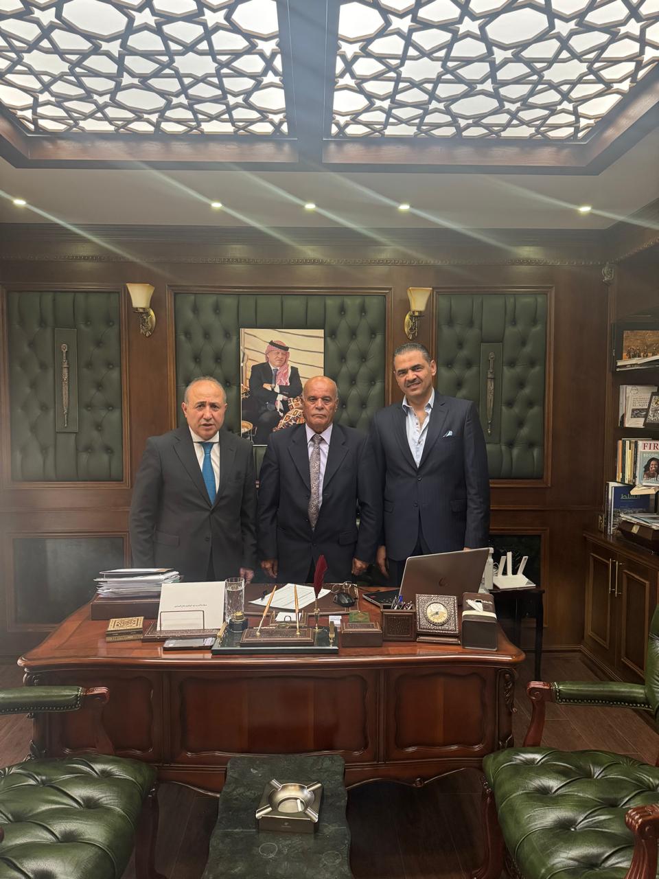 Madar Al-Saa Images 0.9442429378276477