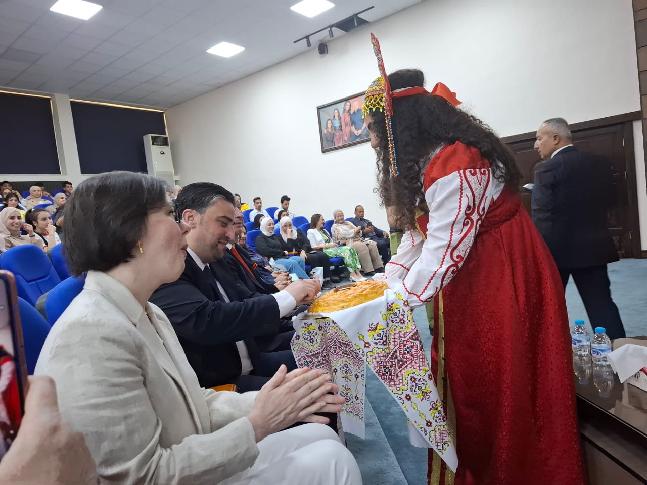 Madar Al-Saa Images 0.587556339520309