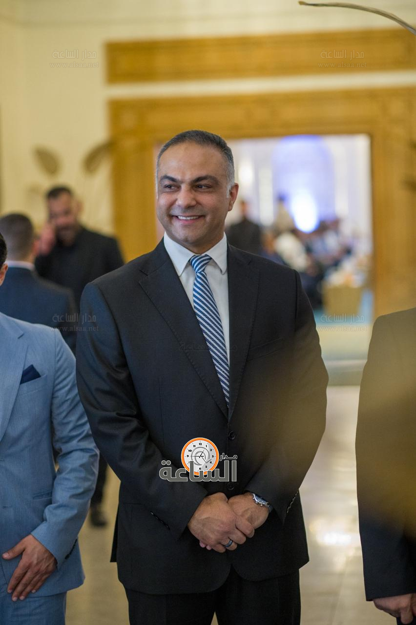 Madar Al-Saa Images 0.4258440324346021