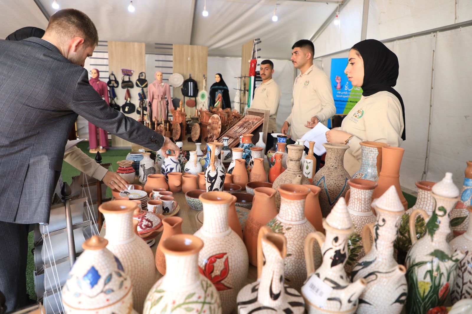 Madar Al-Saa Images 0.677960616823337