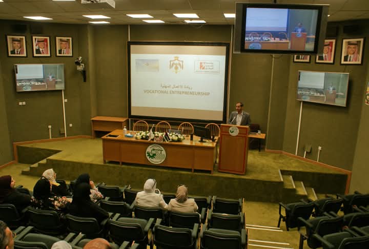 Madar Al-Saa Images 0.56520291516311