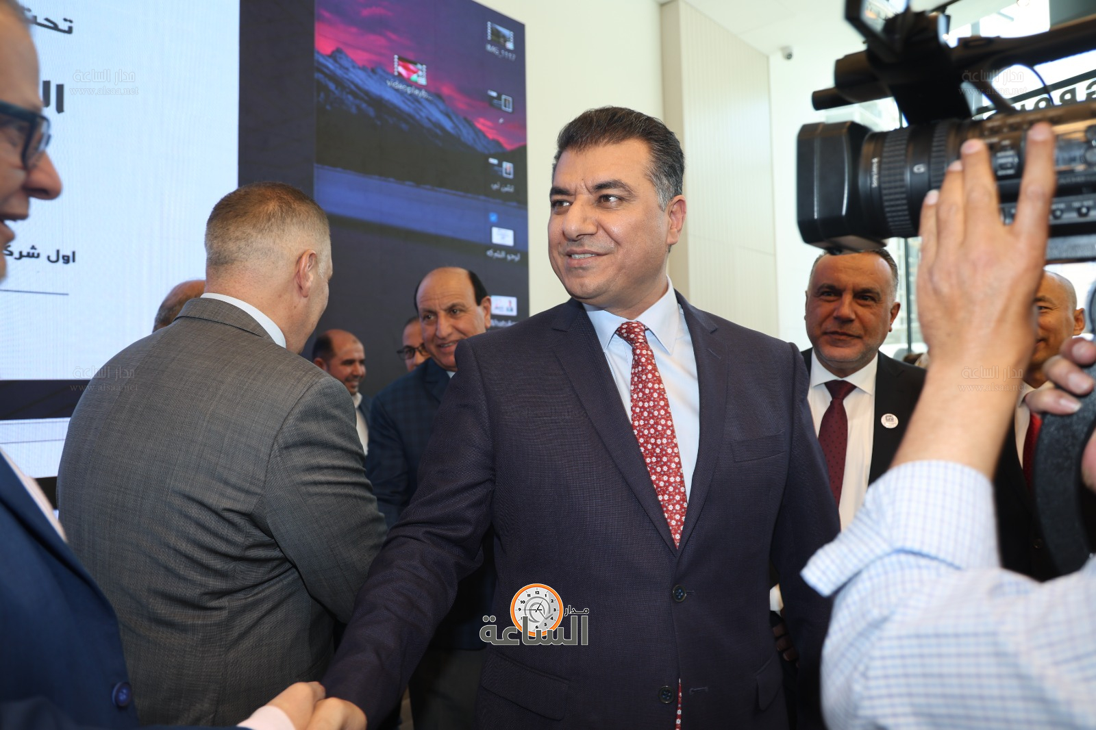 Madar Al-Saa Images 0.8013879739392175