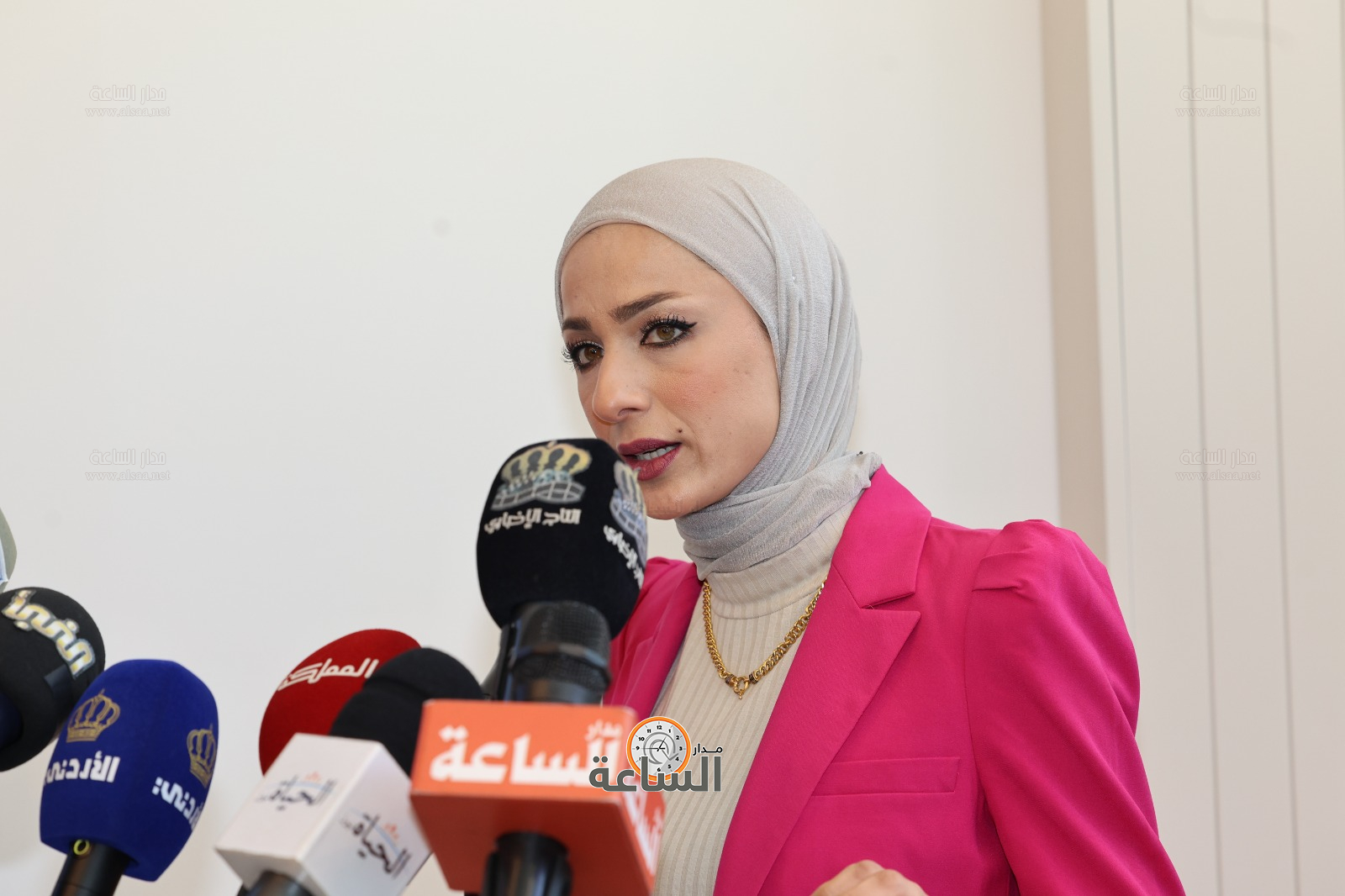 Madar Al-Saa Images 0.6463207691284499