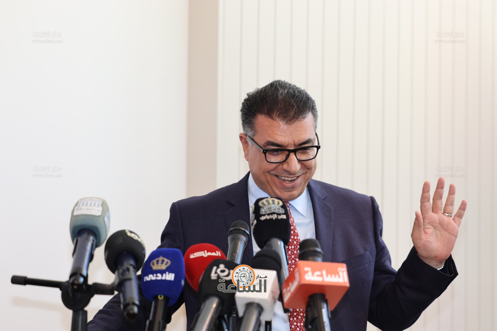 Madar Al-Saa Images 0.2118200332967347