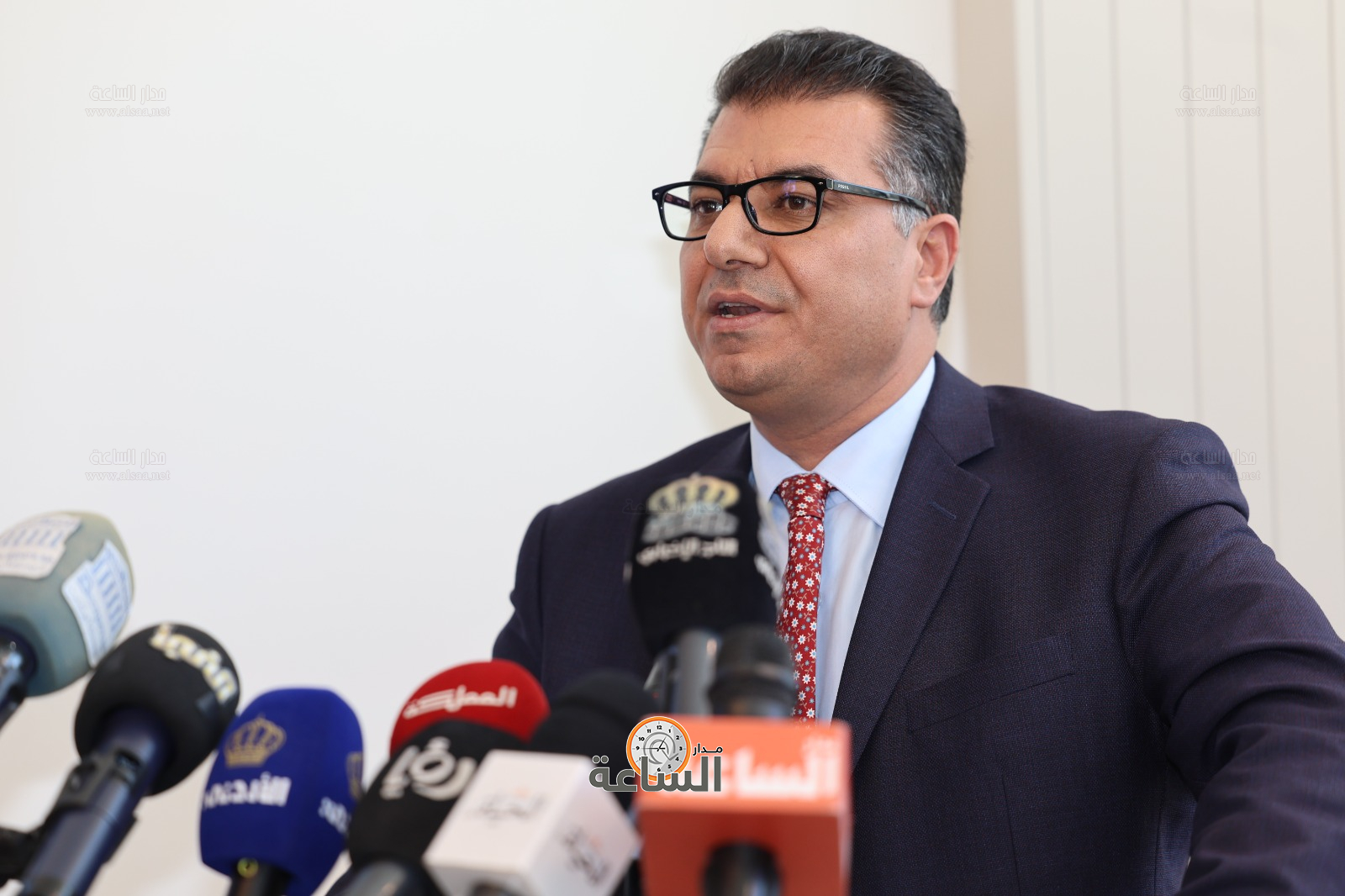 Madar Al-Saa Images 0.6975644563414369