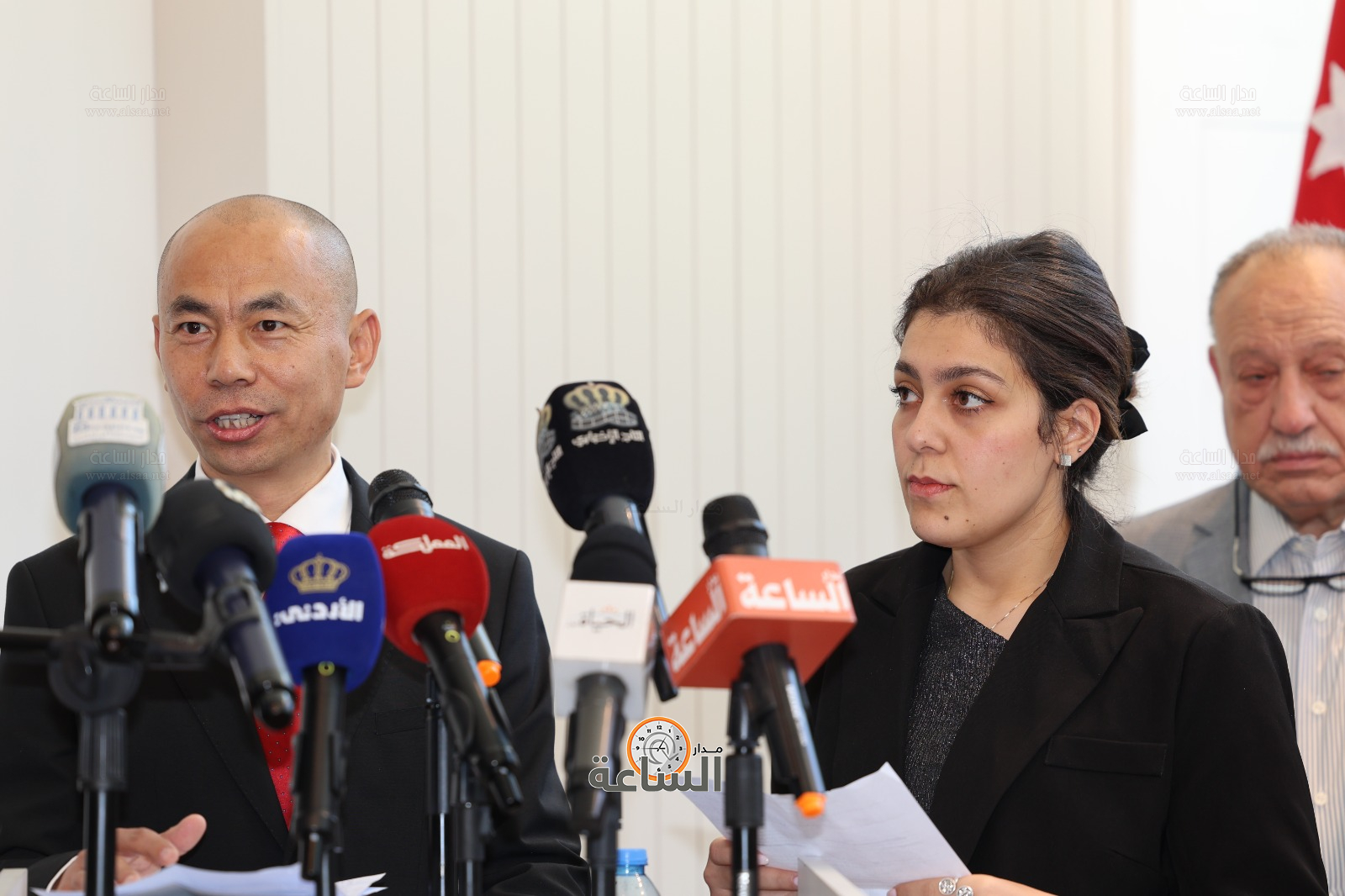 Madar Al-Saa Images 0.37454908584318436