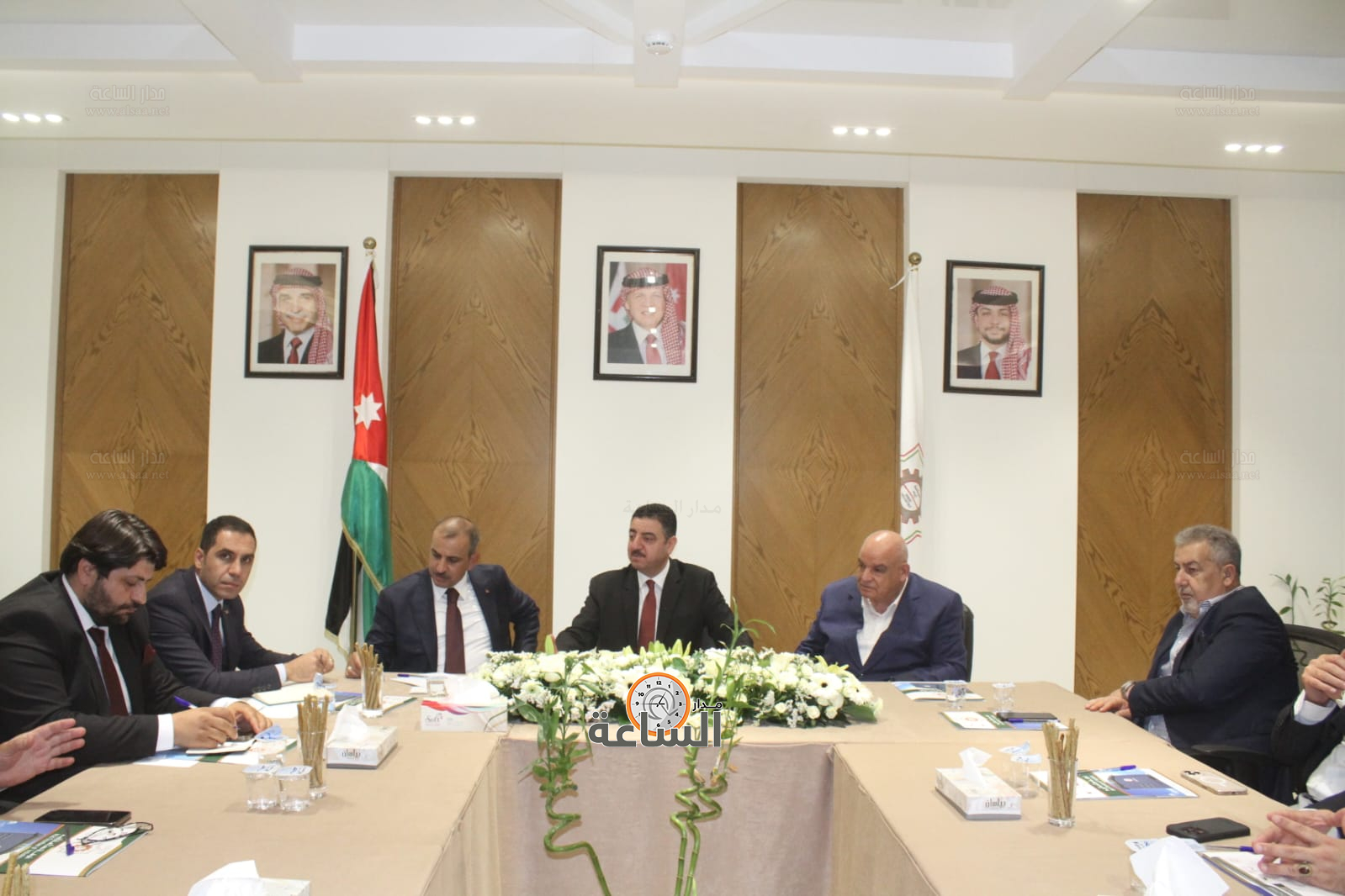 Madar Al-Saa Images 0.3523468517030267