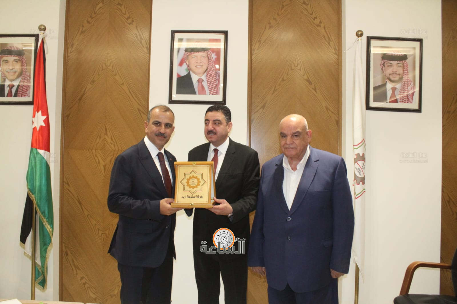 Madar Al-Saa Images 0.24981360828678045