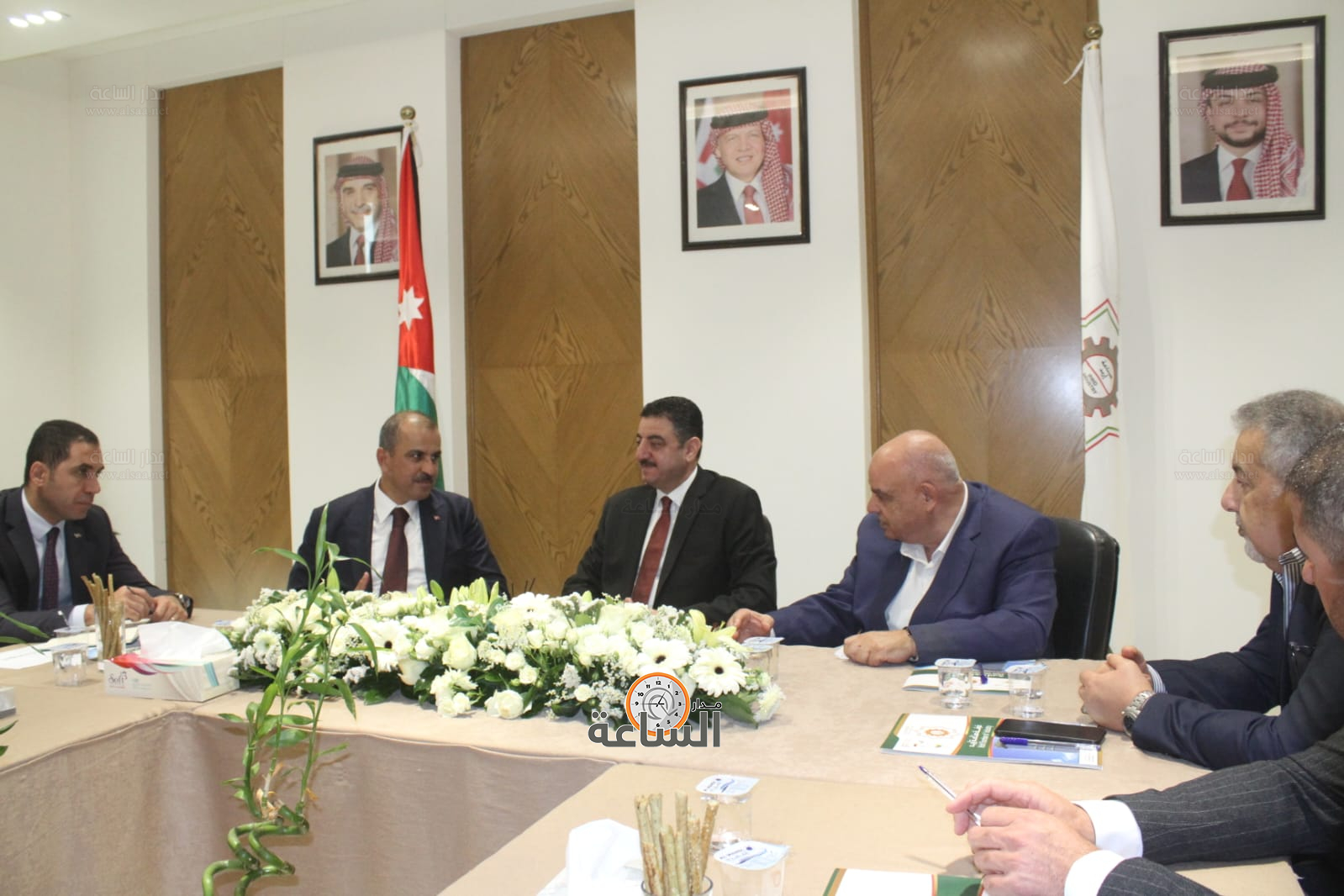 Madar Al-Saa Images 0.41646472048156824