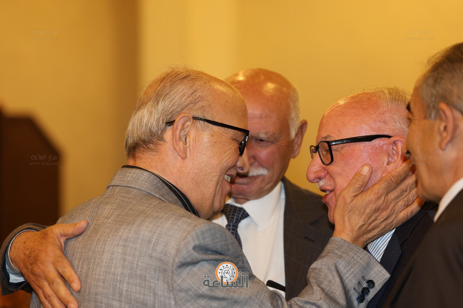 Madar Al-Saa Images 0.6385020699375493