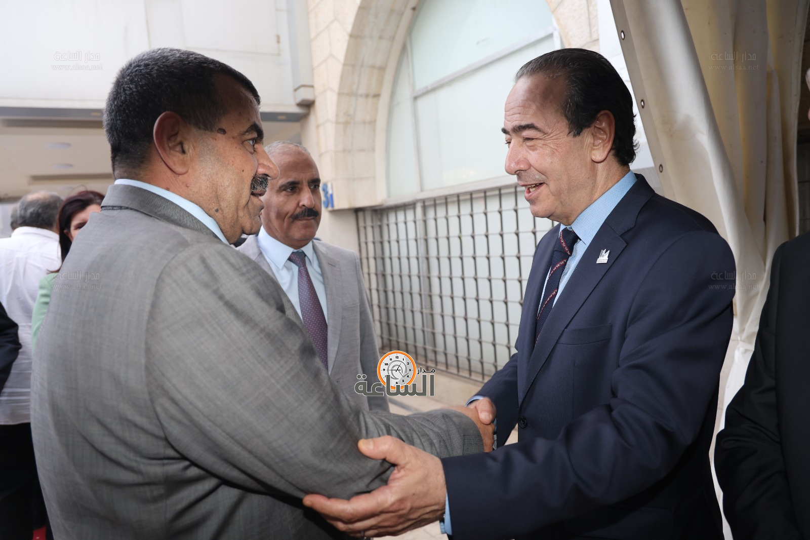 Madar Al-Saa Images 0.29184739444293817